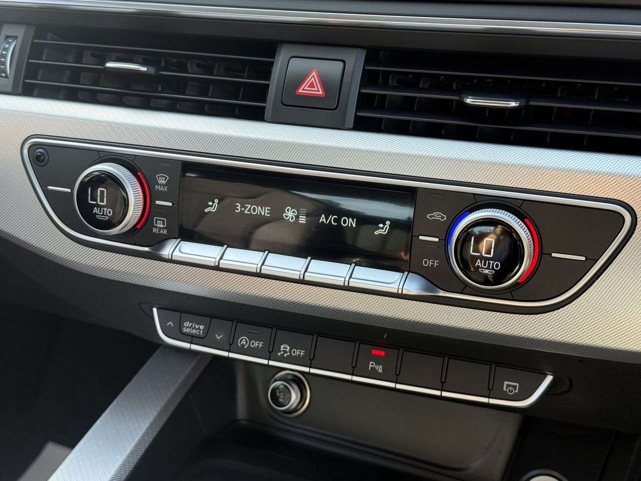 2016 AUDI A4 2016 AUDI A4