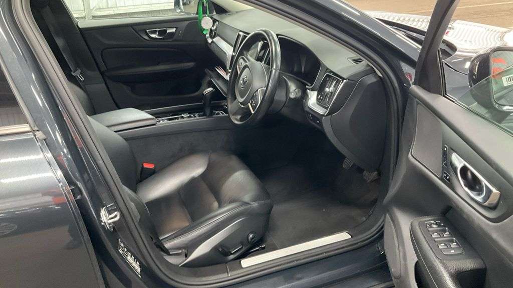 2019 VOLVO V60 2019 VOLVO V60