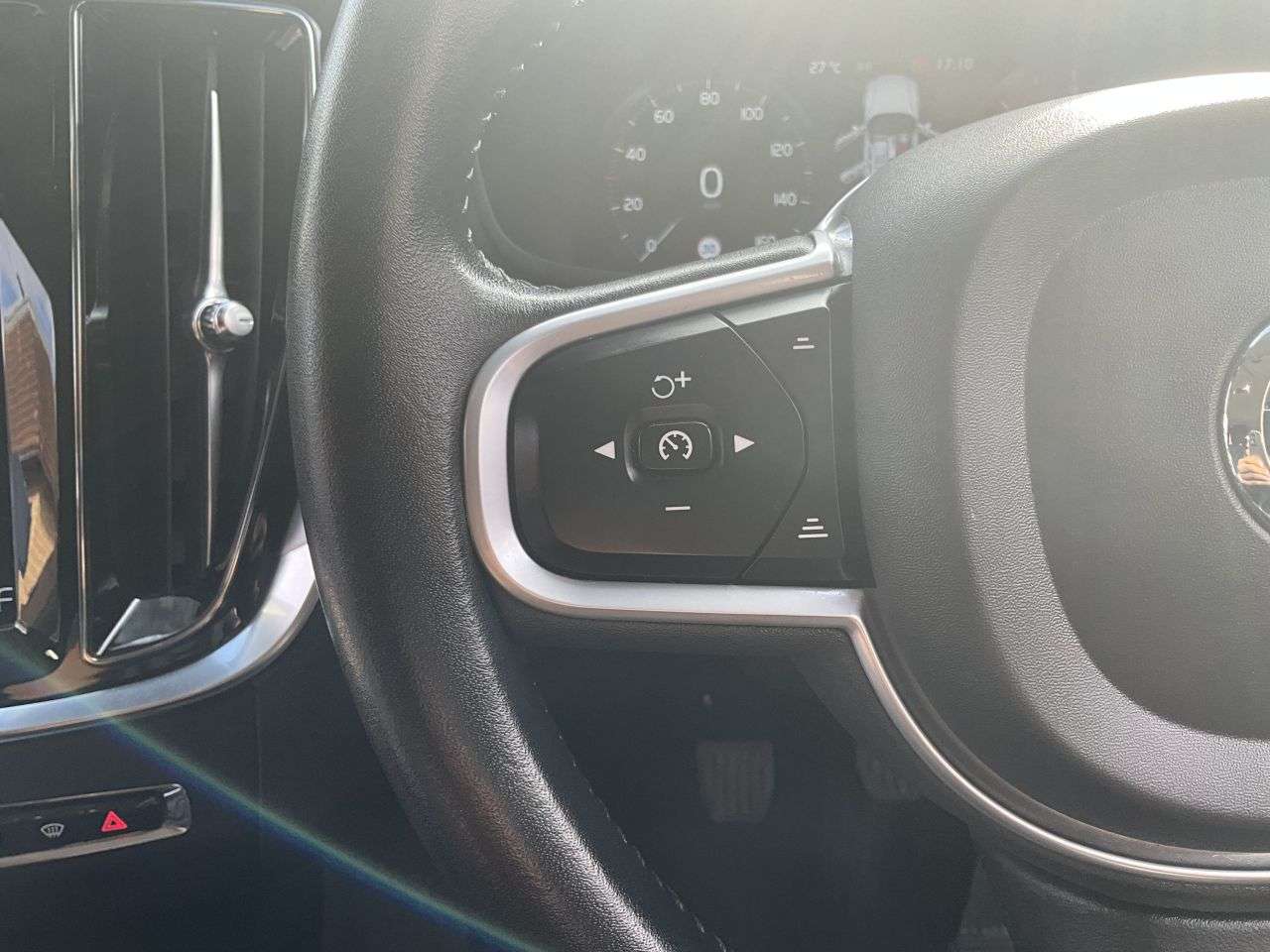 2019 VOLVO V60 2019 VOLVO V60