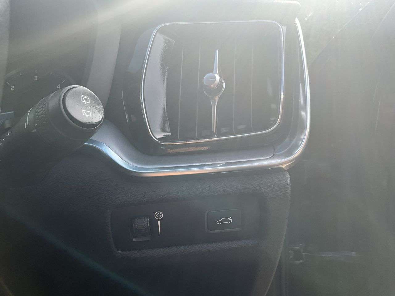 2019 VOLVO V60 2019 VOLVO V60