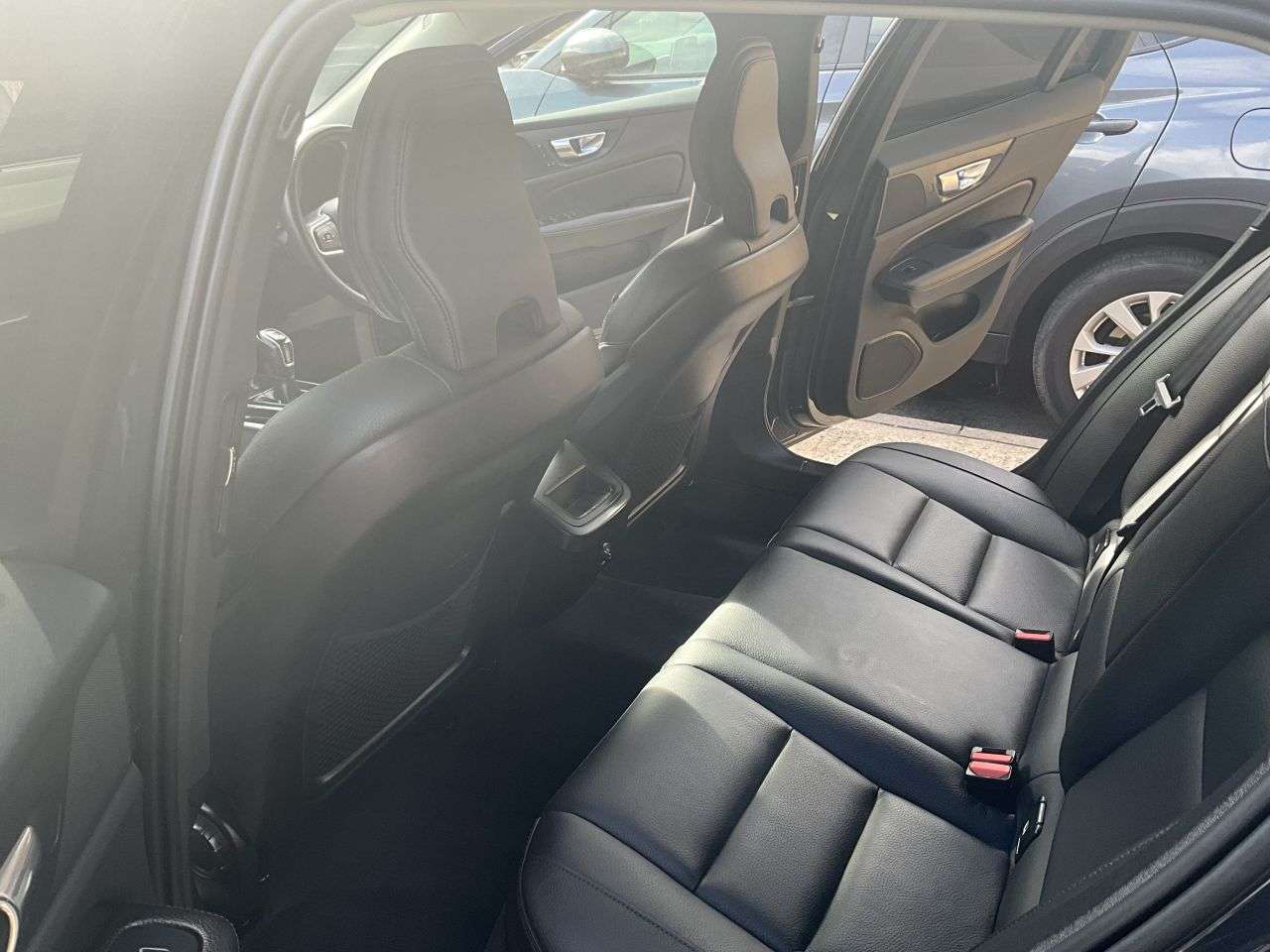 2019 VOLVO V60 2019 VOLVO V60