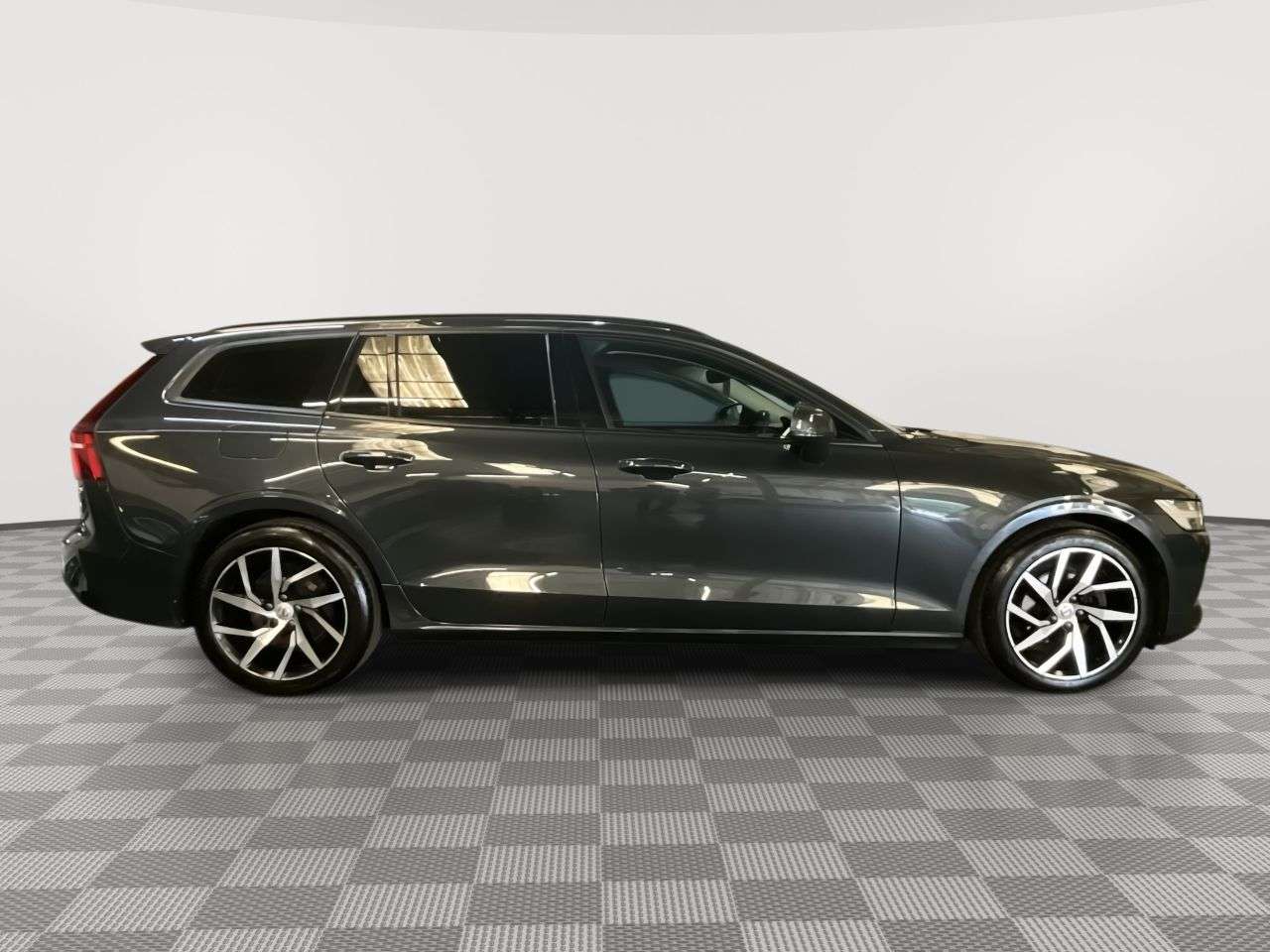 2019 VOLVO V60 2019 VOLVO V60