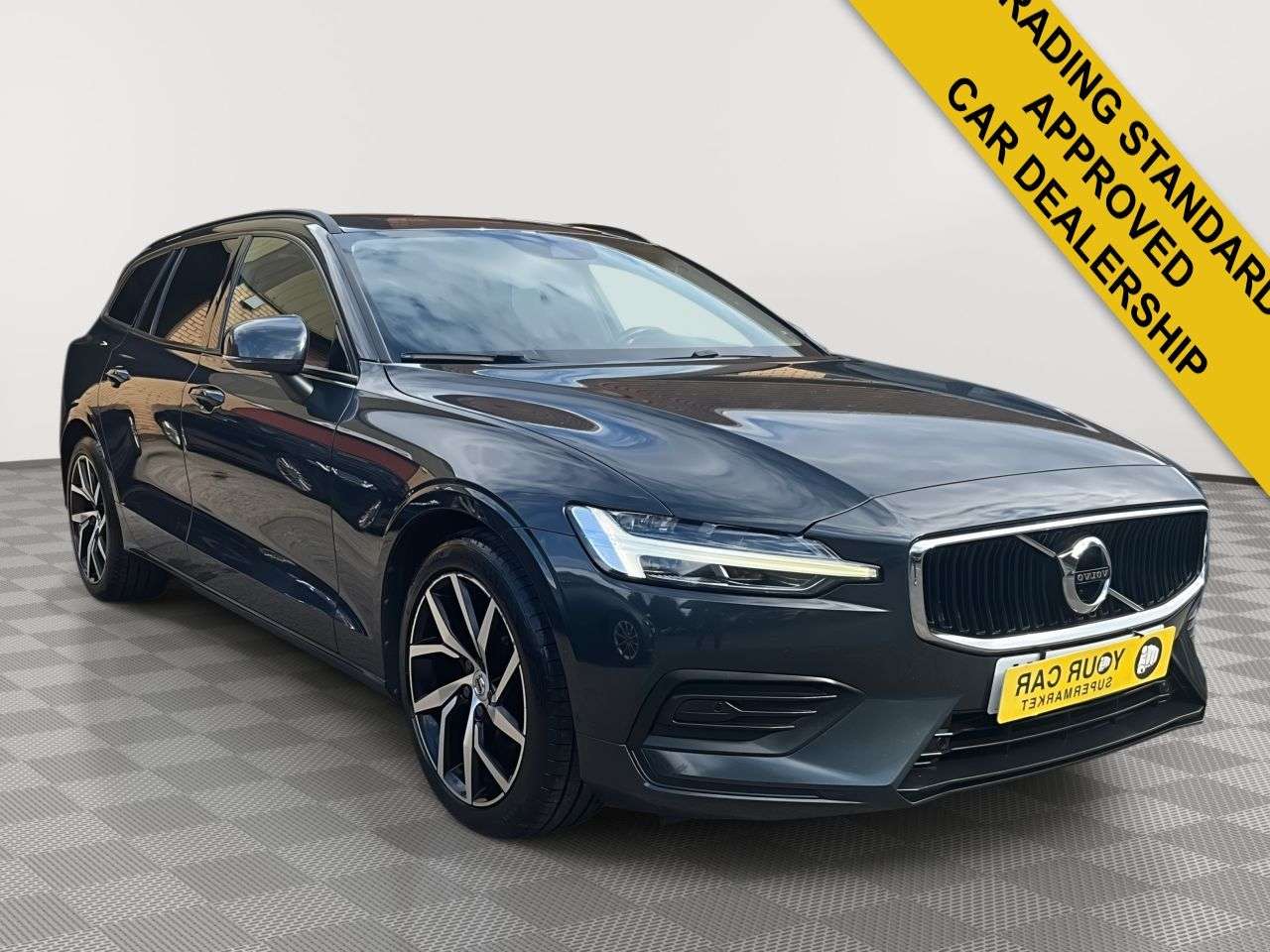 A 2019 VOLVO V60 2.0 D4 Momentum Plus Estate 5dr Diesel Manual Euro 6 (s/s) (190 ps) SERVICE A 2019 VOLVO V60 2.0 D4 Momentum Plus Estate 5dr Diesel Manual Euro 6 (s/s) (190 ps) SERVICE
