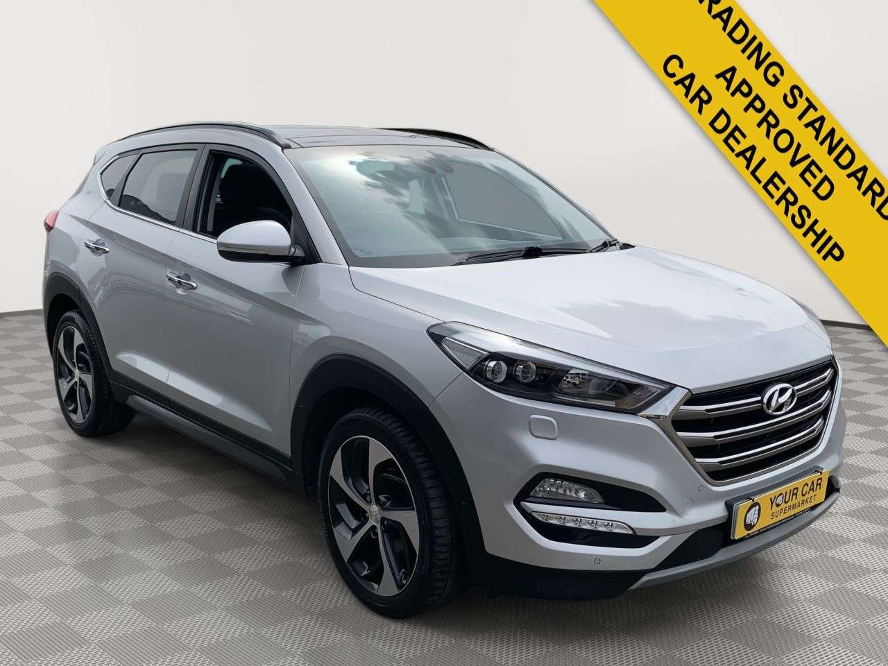 A 2016 HYUNDAI TUCSON 1.7 CRDi Blue Drive Premium SE SUV 5dr Diesel DCT Euro 6 (s/s) (141 ps) SAT A 2016 HYUNDAI TUCSON 1.7 CRDi Blue Drive Premium SE SUV 5dr Diesel DCT Euro 6 (s/s) (141 ps) SAT