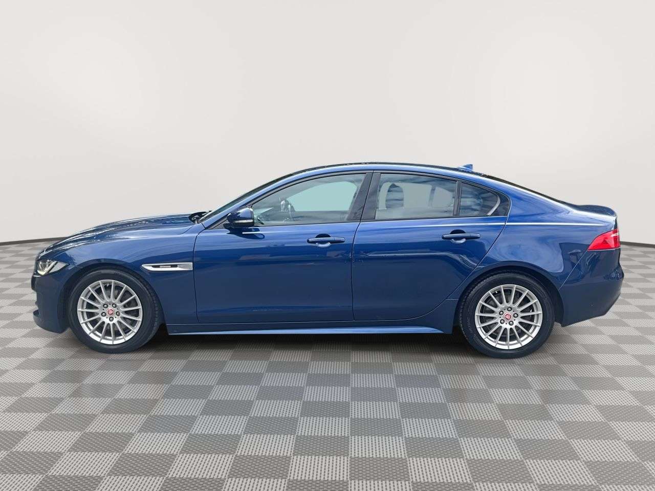 2016 JAGUAR XE 2016 JAGUAR XE