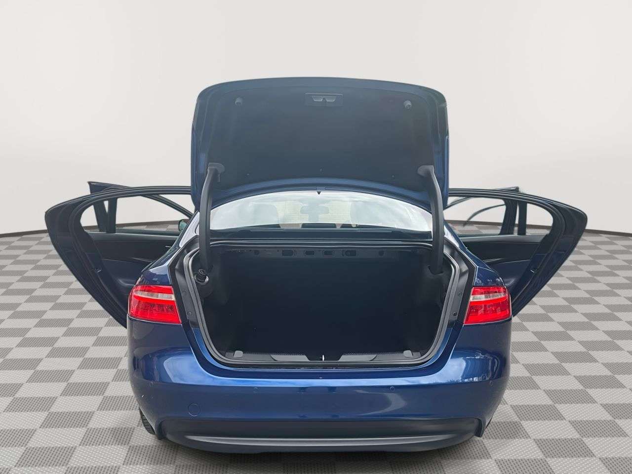 2016 JAGUAR XE 2016 JAGUAR XE