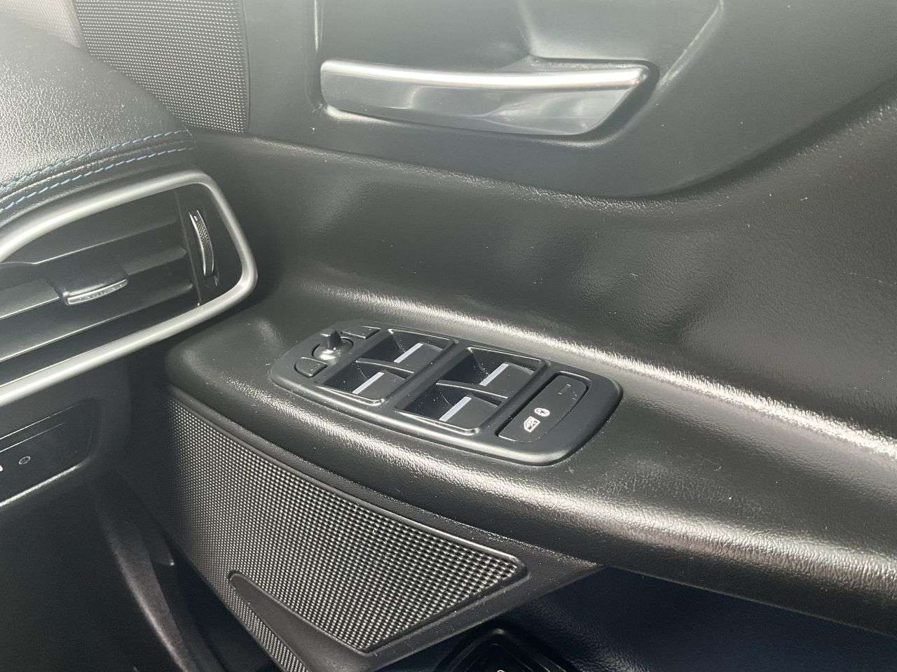 2016 JAGUAR XE 2016 JAGUAR XE