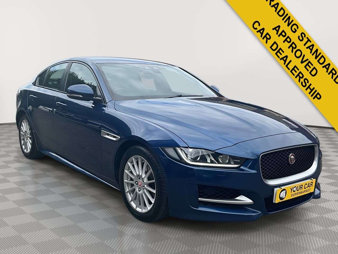 A 2016 JAGUAR XE 2.0d R-Sport Saloon 4dr Diesel Auto Euro 6 (s/s) (163 ps) A 2016 JAGUAR XE 2.0d R-Sport Saloon 4dr Diesel Auto Euro 6 (s/s) (163 ps)