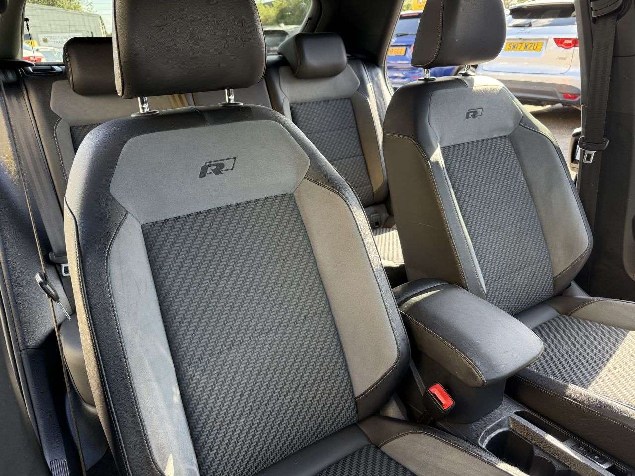 2021 VOLKSWAGEN T-ROC 2021 VOLKSWAGEN T-ROC