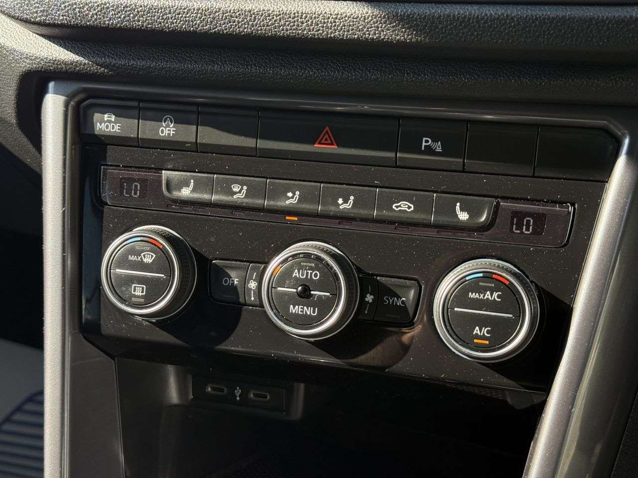 2021 VOLKSWAGEN T-ROC 2021 VOLKSWAGEN T-ROC