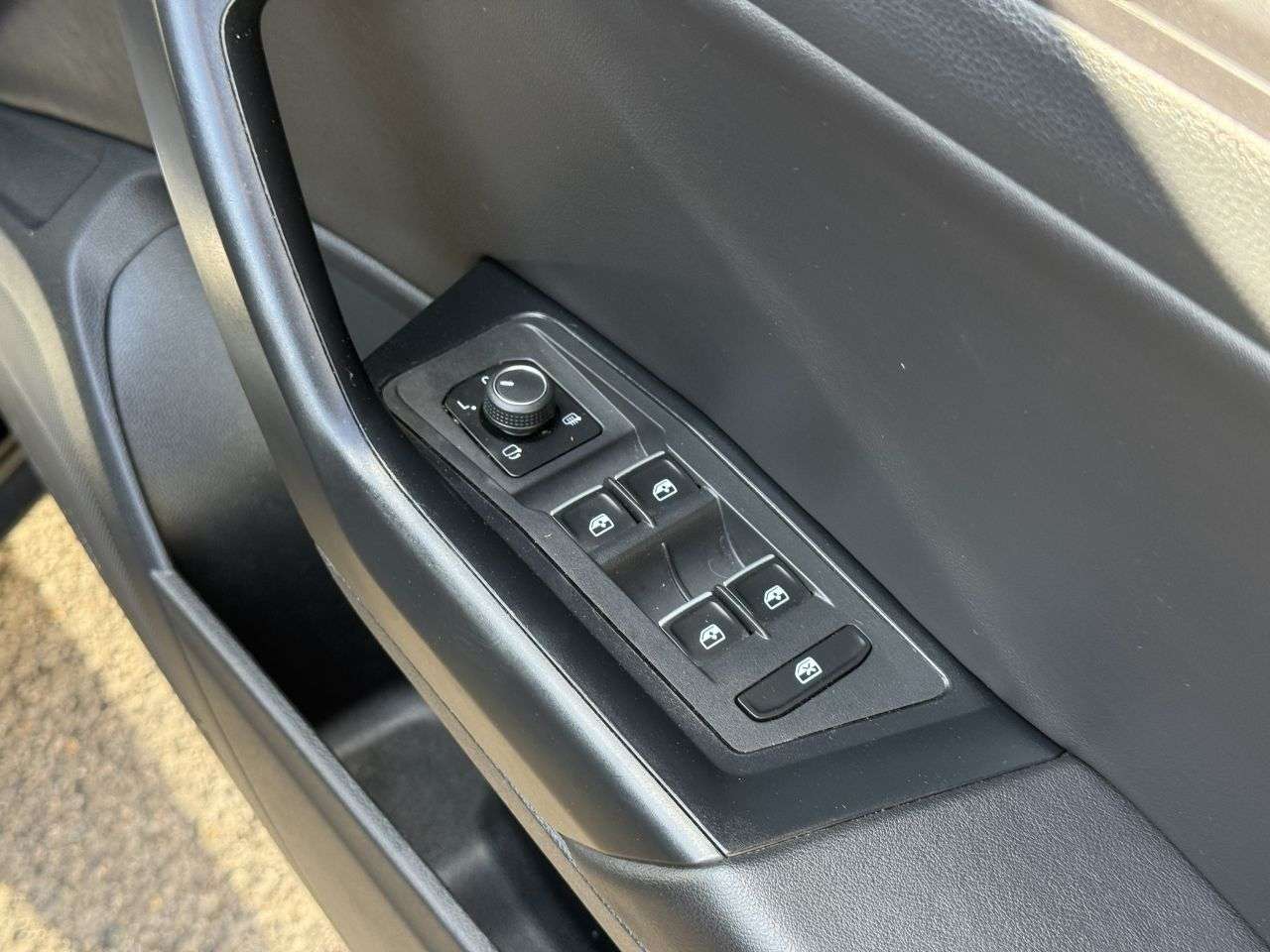 2021 VOLKSWAGEN T-ROC 2021 VOLKSWAGEN T-ROC