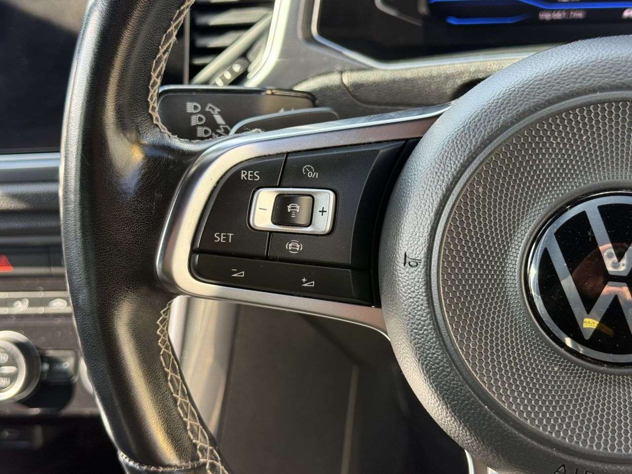 2021 VOLKSWAGEN T-ROC 2021 VOLKSWAGEN T-ROC