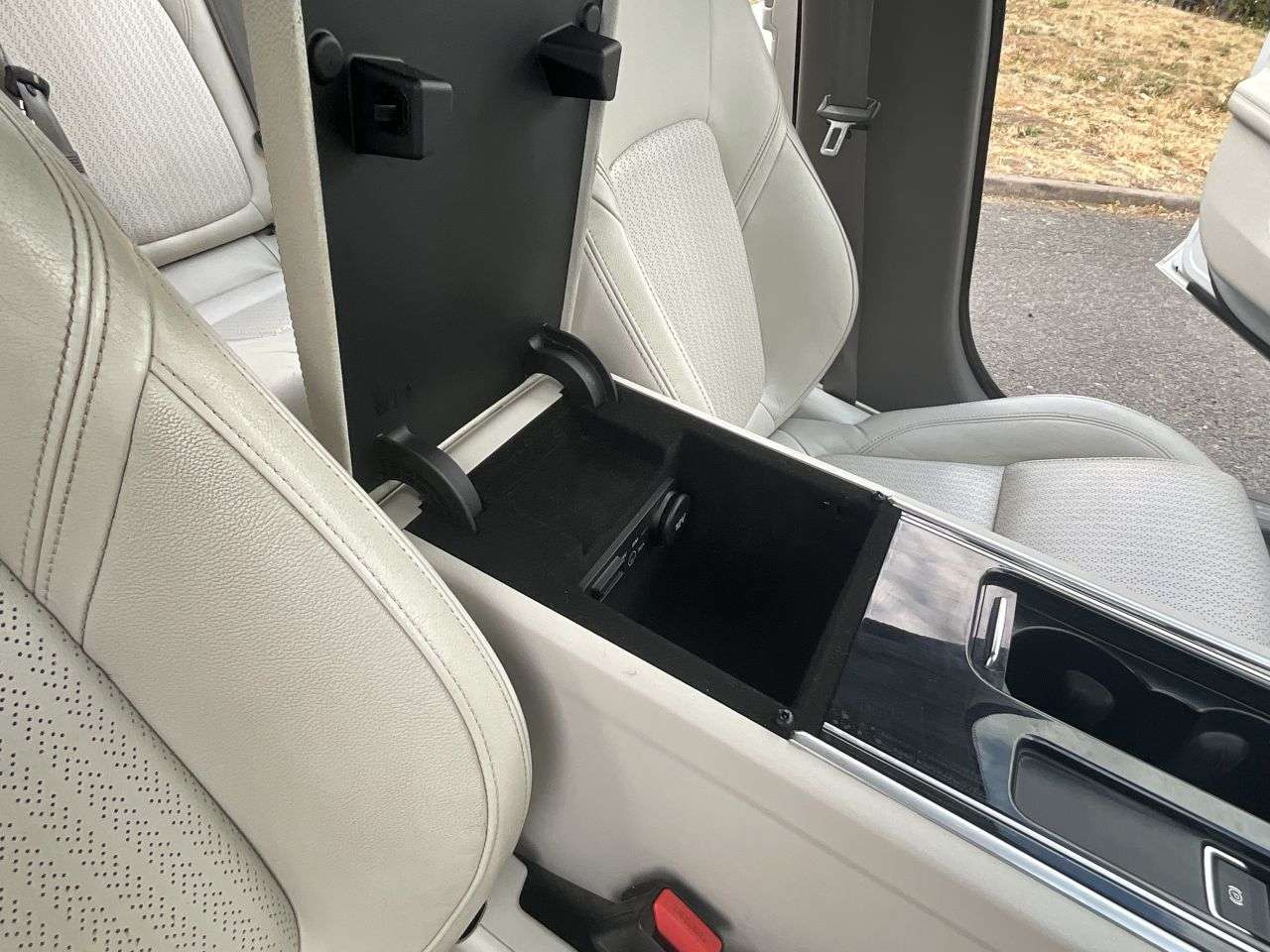 2017 JAGUAR XF 2017 JAGUAR XF