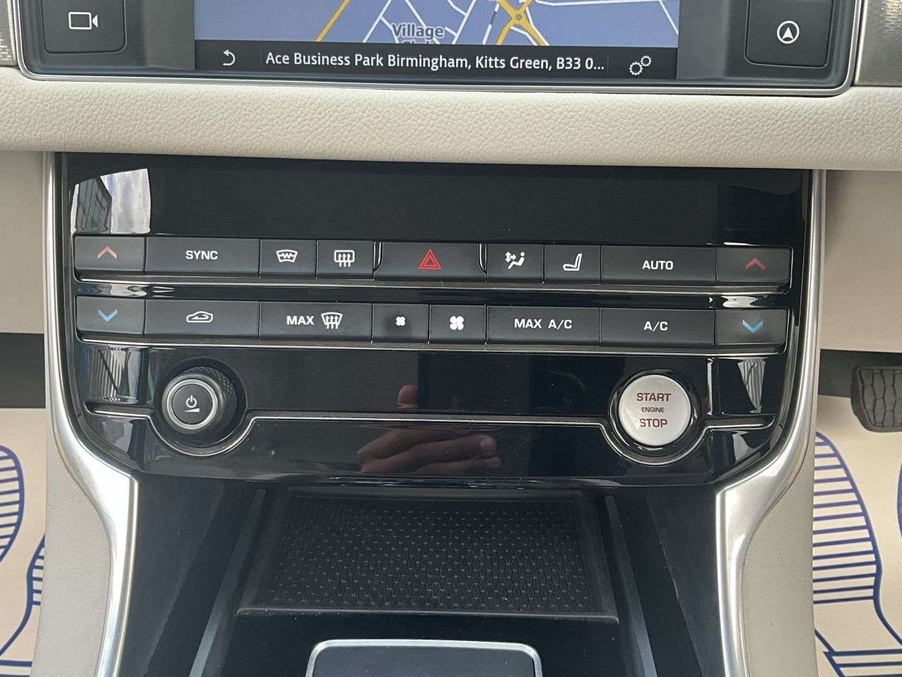 2017 JAGUAR XF 2017 JAGUAR XF