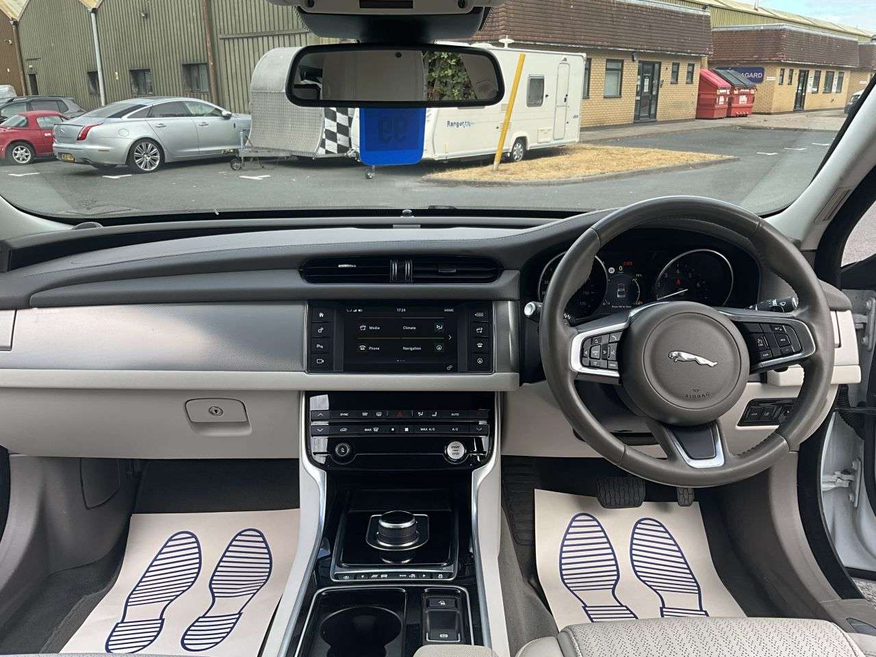 2017 JAGUAR XF 2017 JAGUAR XF