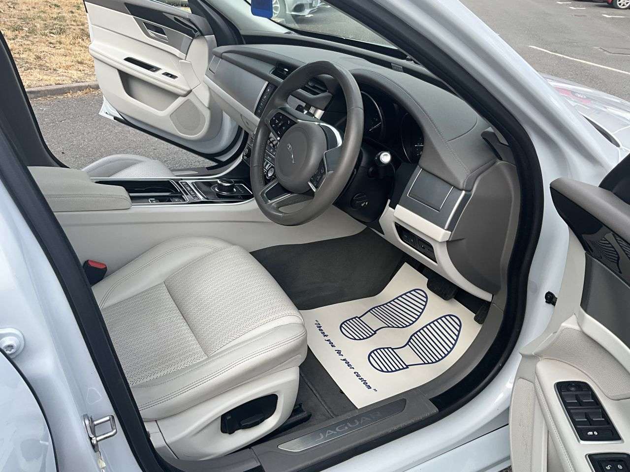 2017 JAGUAR XF 2017 JAGUAR XF