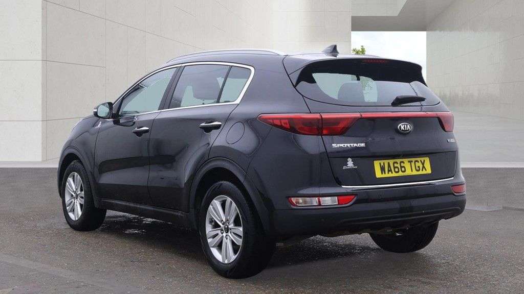 A 2016 KIA SPORTAGE 1.7 CRDi 2 SUV 5dr Diesel Manual Euro 6 (s/s) (114 bhp) SERVICE HISTORY / N A 2016 KIA SPORTAGE 1.7 CRDi 2 SUV 5dr Diesel Manual Euro 6 (s/s) (114 bhp) SERVICE HISTORY / N