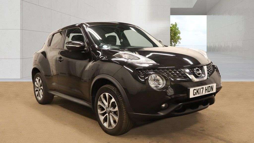 A 2017 NISSAN JUKE 1.6 Tekna SUV 5dr Petrol XTRON Euro 6 (117 ps) 1 OWNERS FROM NEW A 2017 NISSAN JUKE 1.6 Tekna SUV 5dr Petrol XTRON Euro 6 (117 ps) 1 OWNERS FROM NEW
