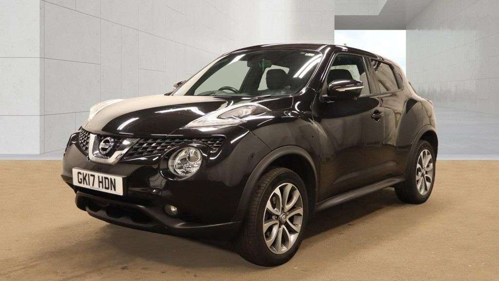A 2017 NISSAN JUKE 1.6 Tekna SUV 5dr Petrol XTRON Euro 6 (117 ps) 1 OWNERS FROM NEW A 2017 NISSAN JUKE 1.6 Tekna SUV 5dr Petrol XTRON Euro 6 (117 ps) 1 OWNERS FROM NEW
