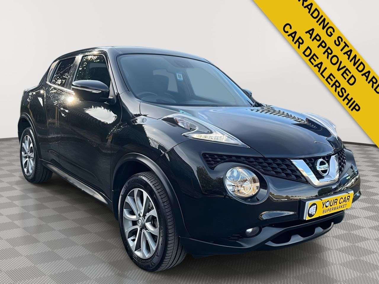 A 2017 NISSAN JUKE 1.6 Tekna SUV 5dr Petrol XTRON Euro 6 (117 ps) 1 OWNERS FROM NEW A 2017 NISSAN JUKE 1.6 Tekna SUV 5dr Petrol XTRON Euro 6 (117 ps) 1 OWNERS FROM NEW