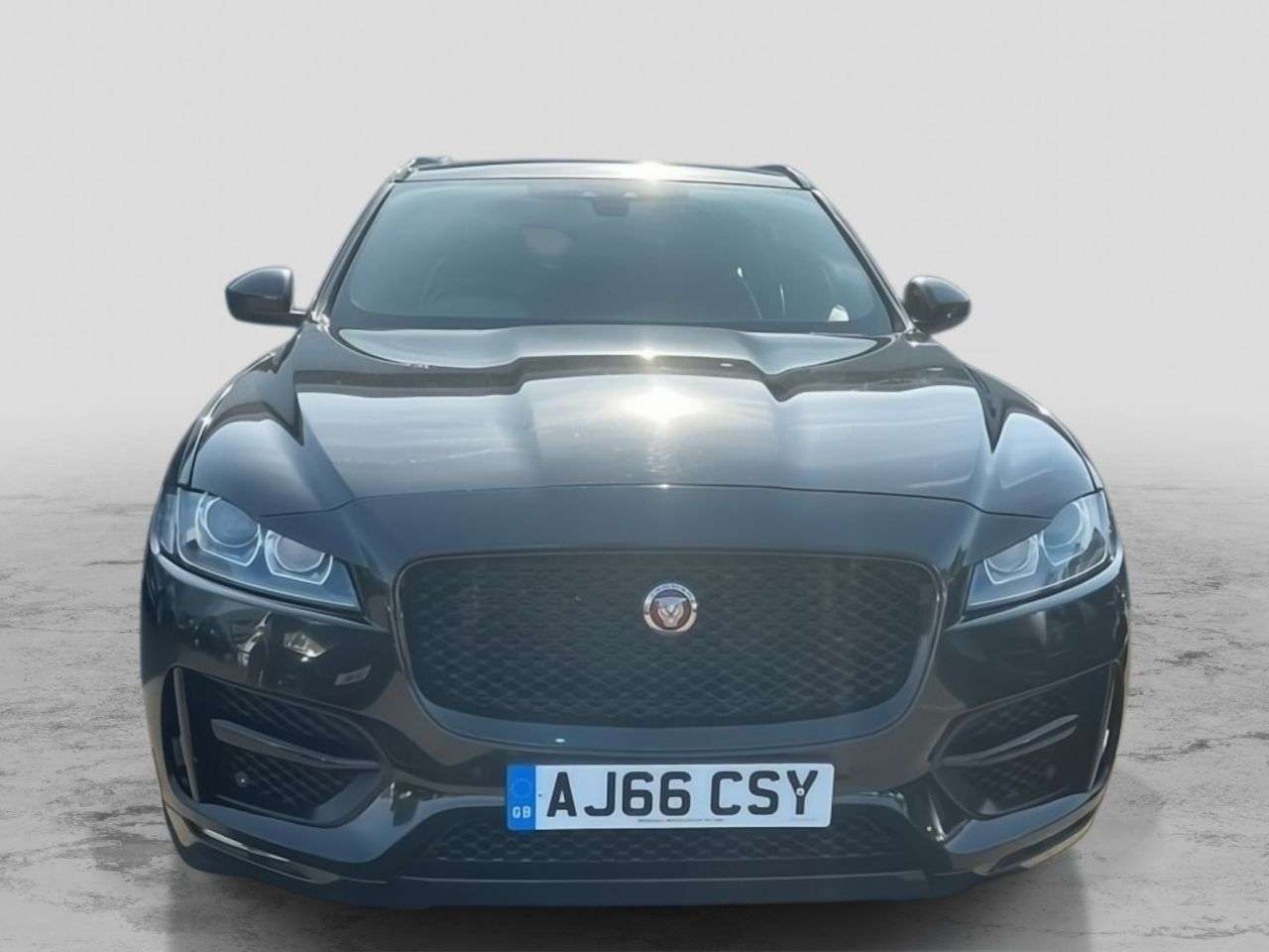 A 2017 JAGUAR F-PACE 2.0 D180 R-Sport SUV 5dr Diesel Auto AWD Euro 6 (s/s) (180 ps) 2 OWNERS / S A 2017 JAGUAR F-PACE 2.0 D180 R-Sport SUV 5dr Diesel Auto AWD Euro 6 (s/s) (180 ps) 2 OWNERS / S