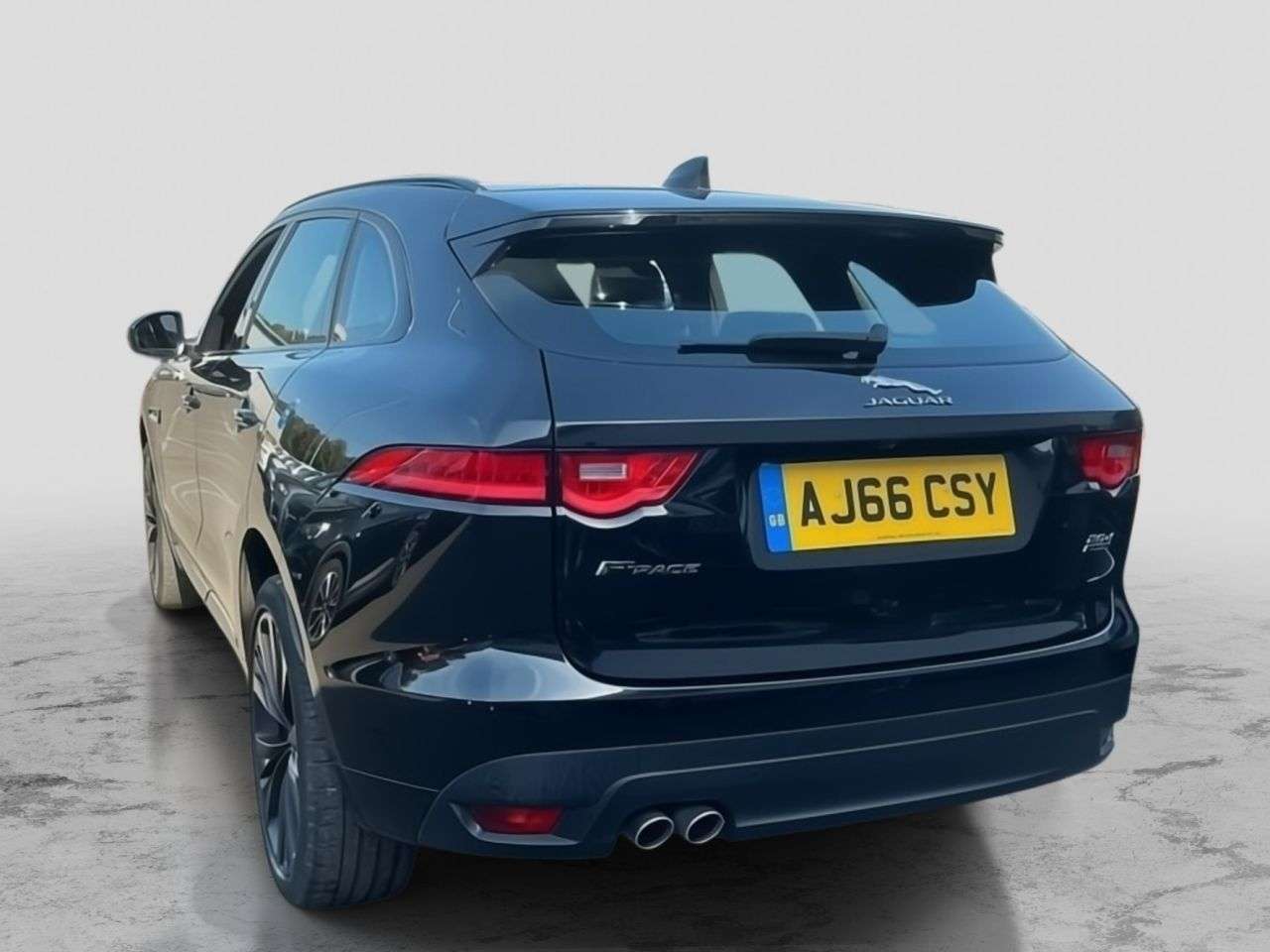 A 2017 JAGUAR F-PACE 2.0 D180 R-Sport SUV 5dr Diesel Auto AWD Euro 6 (s/s) (180 ps) 2 OWNERS / S A 2017 JAGUAR F-PACE 2.0 D180 R-Sport SUV 5dr Diesel Auto AWD Euro 6 (s/s) (180 ps) 2 OWNERS / S