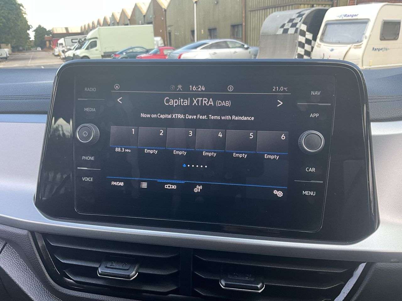 2023 VOLKSWAGEN T-ROC 2023 VOLKSWAGEN T-ROC