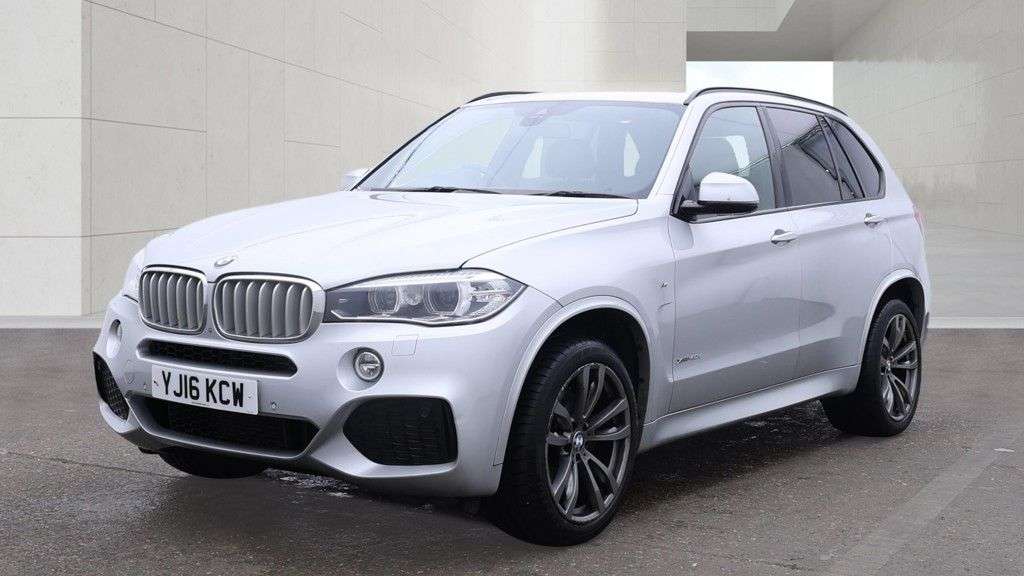 A 2016 BMW X5 3.0 40d M Sport SUV 5dr Diesel Auto xDrive Euro 6 (s/s) (313 ps) 2 KEYS/ NA A 2016 BMW X5 3.0 40d M Sport SUV 5dr Diesel Auto xDrive Euro 6 (s/s) (313 ps) 2 KEYS/ NA