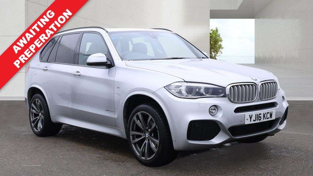 A 2016 BMW X5 3.0 40d M Sport SUV 5dr Diesel Auto xDrive Euro 6 (s/s) (313 ps) 2 KEYS/ NA A 2016 BMW X5 3.0 40d M Sport SUV 5dr Diesel Auto xDrive Euro 6 (s/s) (313 ps) 2 KEYS/ NA