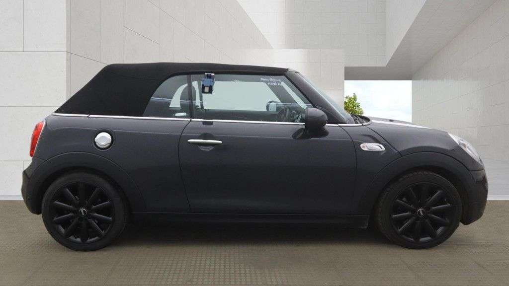 2017 MINI CONVERTIBLE 2017 MINI CONVERTIBLE