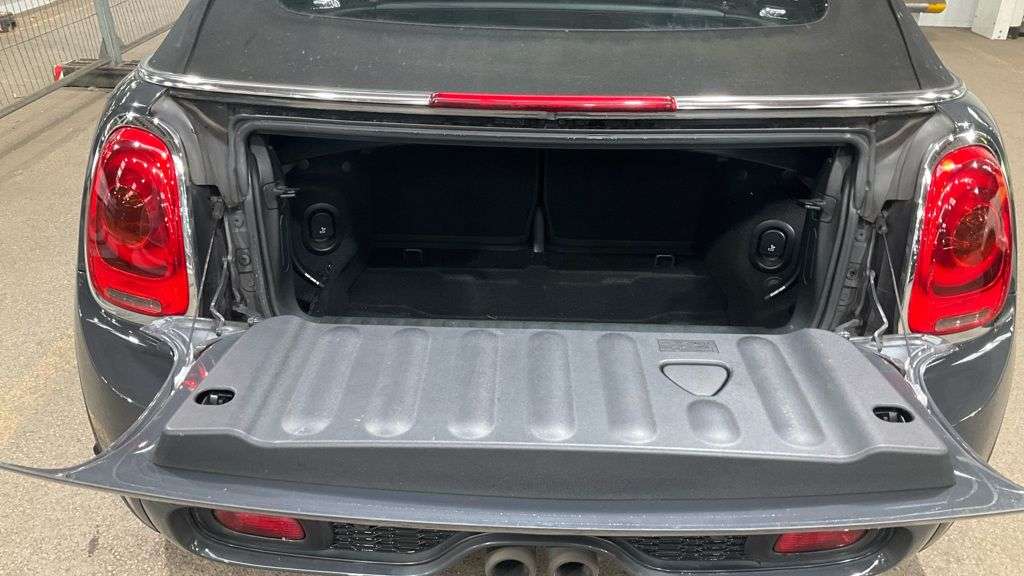 2017 MINI CONVERTIBLE 2017 MINI CONVERTIBLE