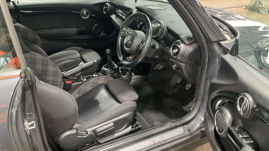 2017 MINI CONVERTIBLE 2017 MINI CONVERTIBLE