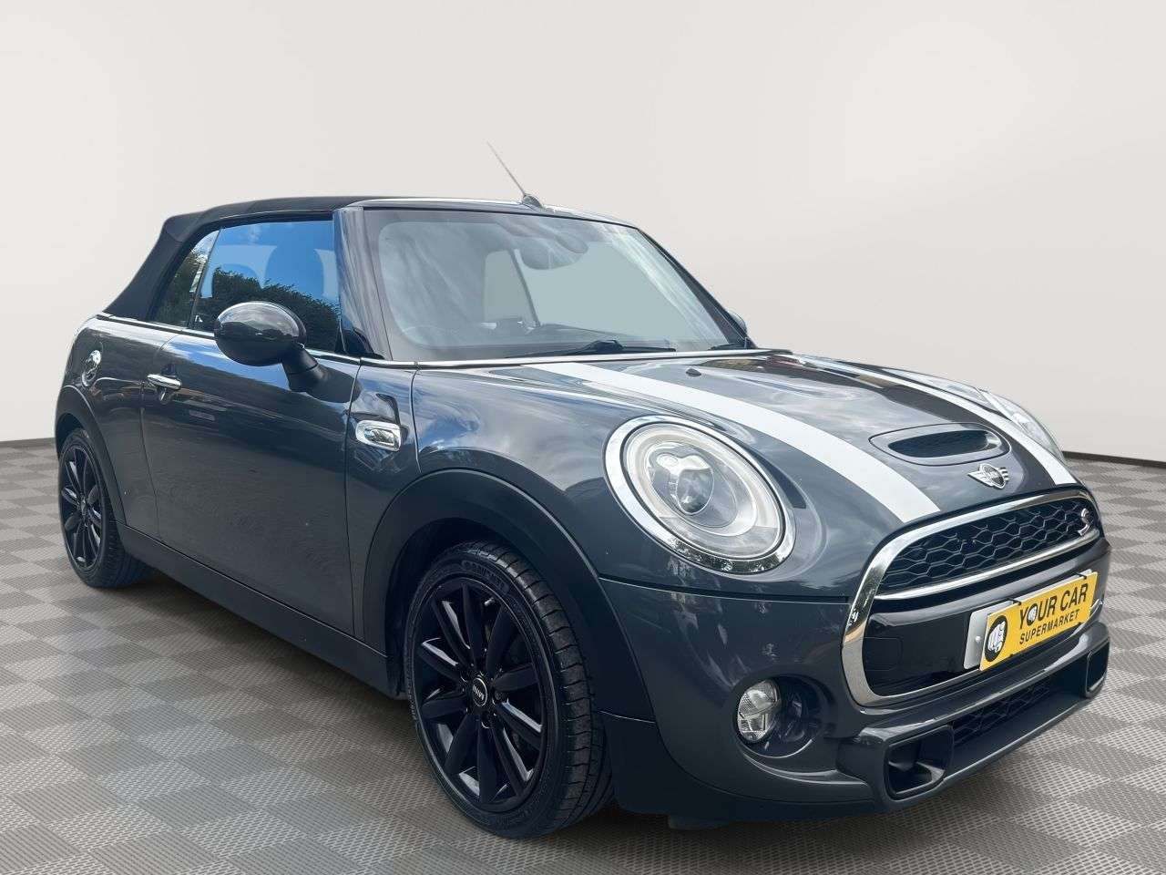 A 2017 MINI CONVERTIBLE 2.0 Cooper S Convertible 2dr Petrol Manual Euro 6 (s/s) (192 ps) 2 KEYS/ LO A 2017 MINI CONVERTIBLE 2.0 Cooper S Convertible 2dr Petrol Manual Euro 6 (s/s) (192 ps) 2 KEYS/ LO