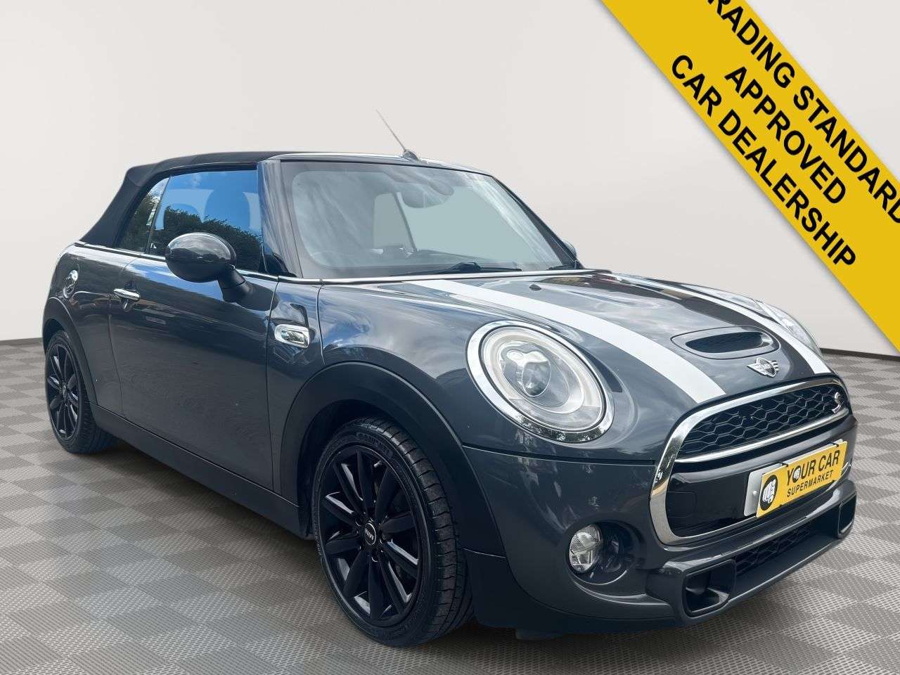 A 2017 MINI CONVERTIBLE 2.0 Cooper S Convertible 2dr Petrol Manual Euro 6 (s/s) (192 ps) 2 KEYS/ LO A 2017 MINI CONVERTIBLE 2.0 Cooper S Convertible 2dr Petrol Manual Euro 6 (s/s) (192 ps) 2 KEYS/ LO