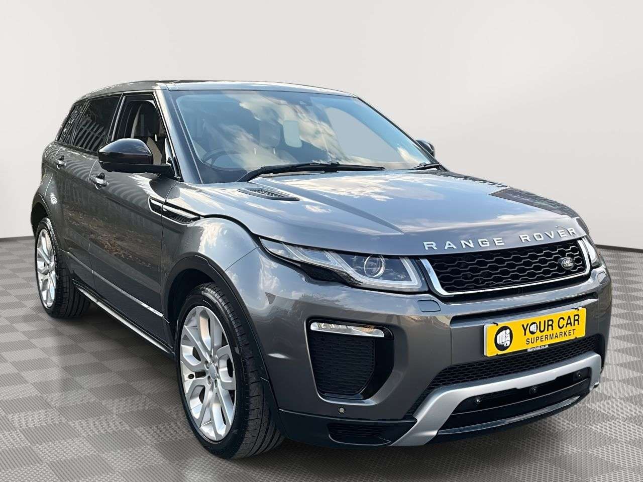A 2015 LAND ROVER RANGE ROVER EVOQUE 2.0 TD4 HSE Dynamic Lux SUV 5dr Diesel Auto 4WD Euro 6 (s/s) (180 ps) 2 KEY A 2015 LAND ROVER RANGE ROVER EVOQUE 2.0 TD4 HSE Dynamic Lux SUV 5dr Diesel Auto 4WD Euro 6 (s/s) (180 ps) 2 KEY