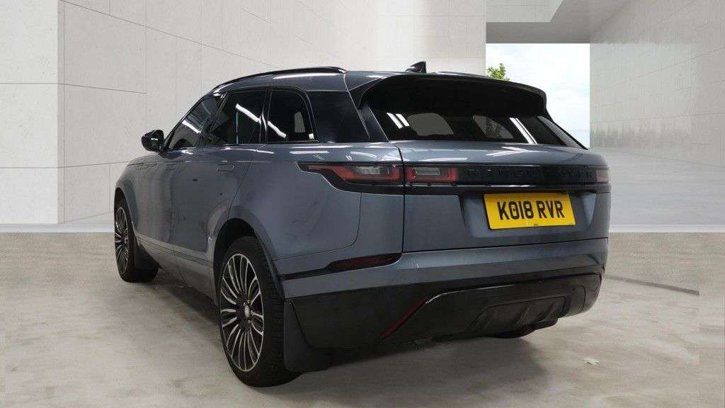 A 2018 LAND ROVER RANGE ROVER VELAR 2.0 D180 R-Dynamic SE SUV 5dr Diesel Auto 4WD Euro 6 (s/s) (180 ps) 2KEYS/ A 2018 LAND ROVER RANGE ROVER VELAR 2.0 D180 R-Dynamic SE SUV 5dr Diesel Auto 4WD Euro 6 (s/s) (180 ps) 2KEYS/