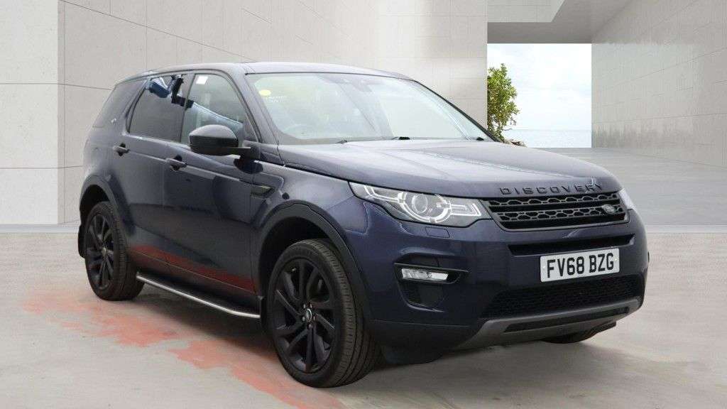 A 2018 LAND ROVER DISCOVERY SPORT 2.0 SD4 HSE SUV 5dr Diesel Auto 4WD Euro 6 (s/s) (240 ps) NAV/ REAR VIEW CA A 2018 LAND ROVER DISCOVERY SPORT 2.0 SD4 HSE SUV 5dr Diesel Auto 4WD Euro 6 (s/s) (240 ps) NAV/ REAR VIEW CA