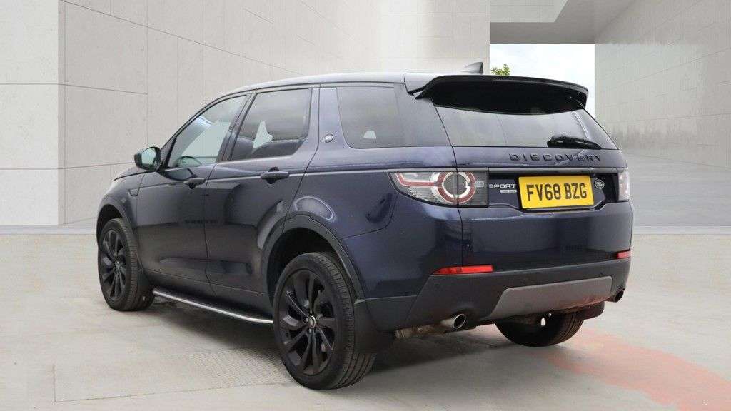 A 2018 LAND ROVER DISCOVERY SPORT 2.0 SD4 HSE SUV 5dr Diesel Auto 4WD Euro 6 (s/s) (240 ps) NAV/ REAR VIEW CA A 2018 LAND ROVER DISCOVERY SPORT 2.0 SD4 HSE SUV 5dr Diesel Auto 4WD Euro 6 (s/s) (240 ps) NAV/ REAR VIEW CA