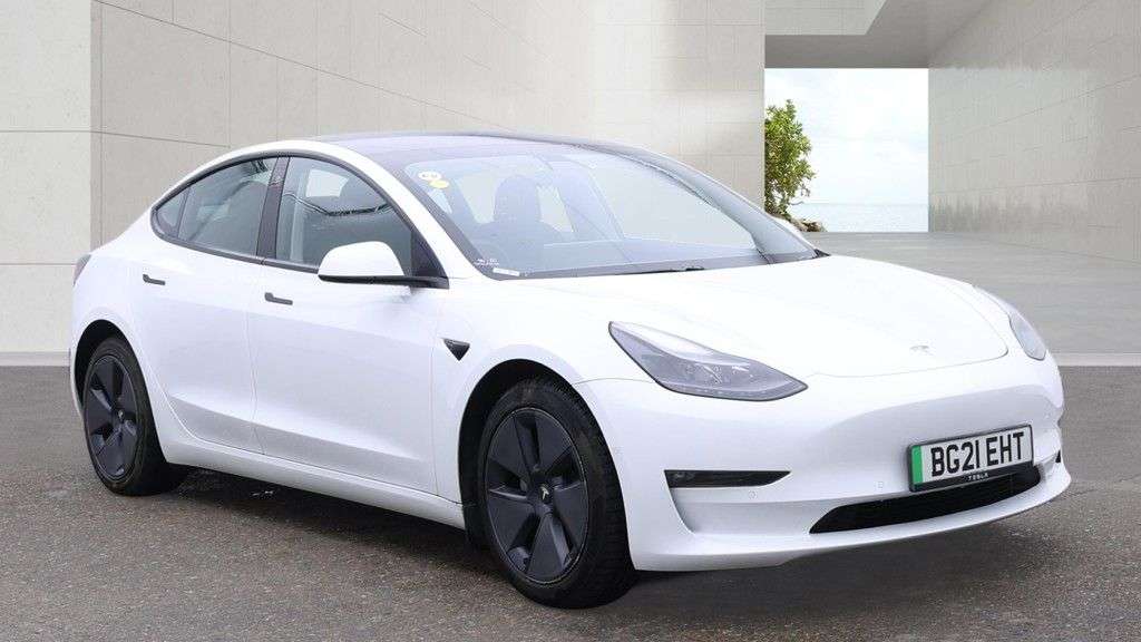 A 2021 TESLA MODEL 3 (Dual Motor) Long Range Saloon 4dr Electric Auto 4WDE (346 ps) FULL LEATHER A 2021 TESLA MODEL 3 (Dual Motor) Long Range Saloon 4dr Electric Auto 4WDE (346 ps) FULL LEATHER