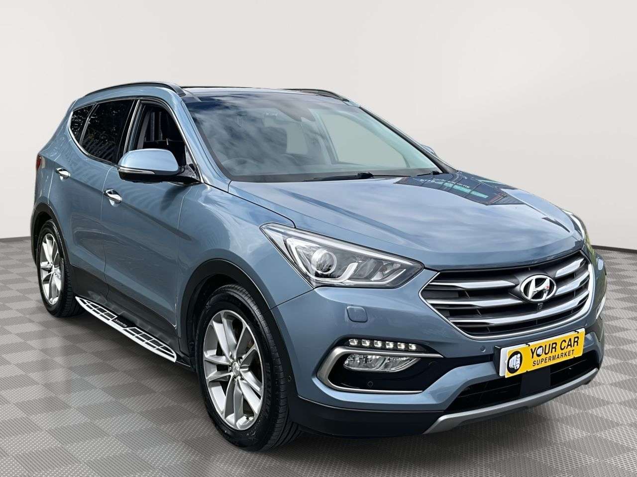 A 2017 HYUNDAI SANTA FE 2.2 CRDi Blue Drive Premium SE SUV 5dr Diesel Auto 4WD Euro 6 (s/s) (7 Seat A 2017 HYUNDAI SANTA FE 2.2 CRDi Blue Drive Premium SE SUV 5dr Diesel Auto 4WD Euro 6 (s/s) (7 Seat