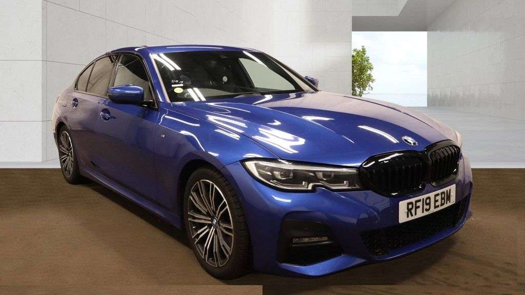 A 2019 BMW 3 SERIES 2.0 330i M Sport Saloon 4dr Petrol Auto Euro 6 (s/s) (258 ps) SHADOW LINE/ A 2019 BMW 3 SERIES 2.0 330i M Sport Saloon 4dr Petrol Auto Euro 6 (s/s) (258 ps) SHADOW LINE/