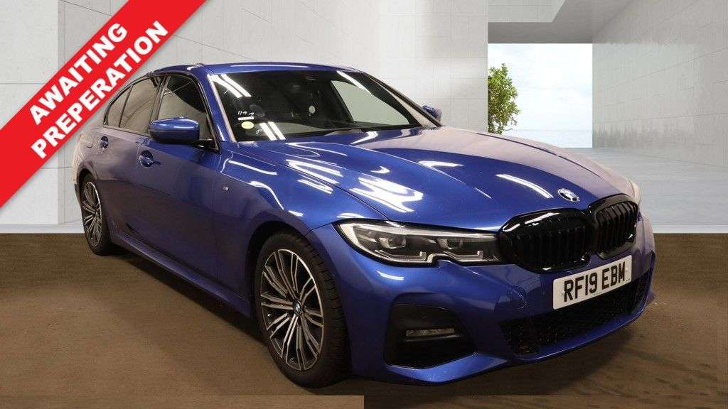 A 2019 BMW 3 SERIES 2.0 330i M Sport Saloon 4dr Petrol Auto Euro 6 (s/s) (258 ps) SHADOW LINE/ A 2019 BMW 3 SERIES 2.0 330i M Sport Saloon 4dr Petrol Auto Euro 6 (s/s) (258 ps) SHADOW LINE/