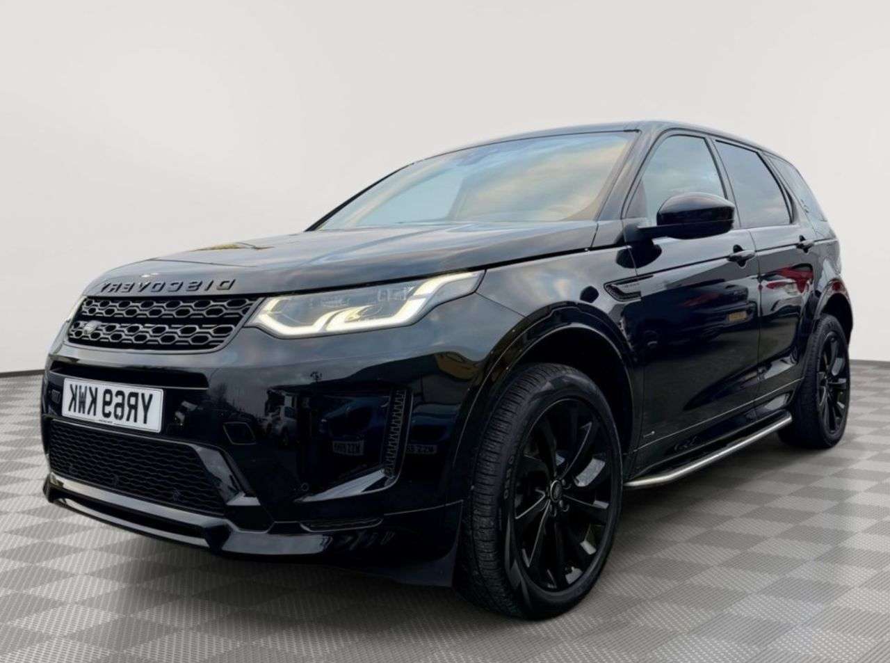 A 2021 LAND ROVER DISCOVERY SPORT 2.0 D180 MHEV R-Dynamic SE SUV 5dr Diesel Auto 4WD Euro 6 (s/s) (180 ps) A 2021 LAND ROVER DISCOVERY SPORT 2.0 D180 MHEV R-Dynamic SE SUV 5dr Diesel Auto 4WD Euro 6 (s/s) (180 ps)