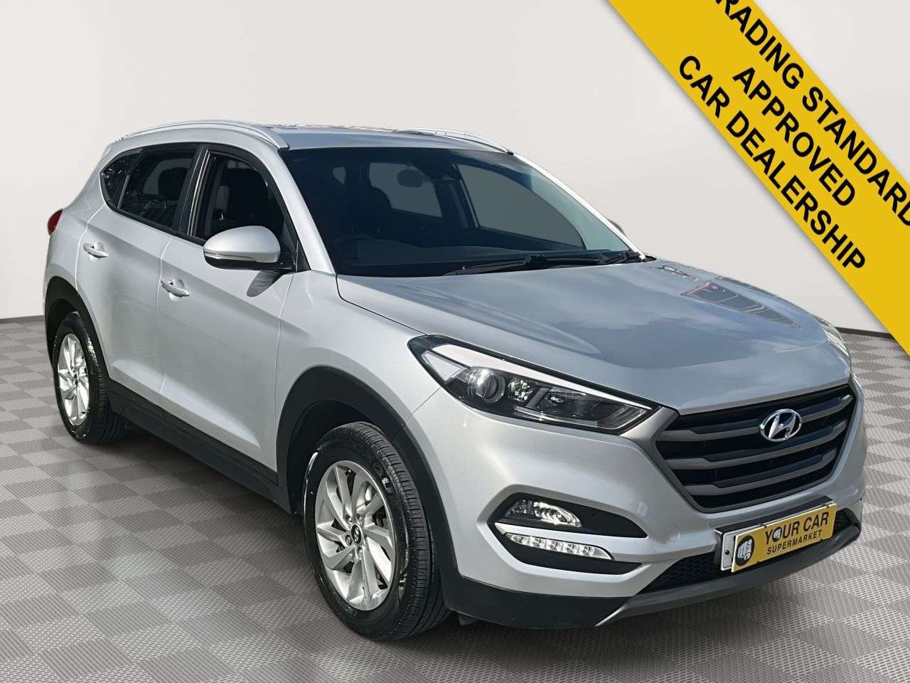 A 2015 HYUNDAI TUCSON 2.0 CRDi SE Nav SUV 5dr Diesel Manual 4WD Euro 6 (136 ps) A 2015 HYUNDAI TUCSON 2.0 CRDi SE Nav SUV 5dr Diesel Manual 4WD Euro 6 (136 ps)