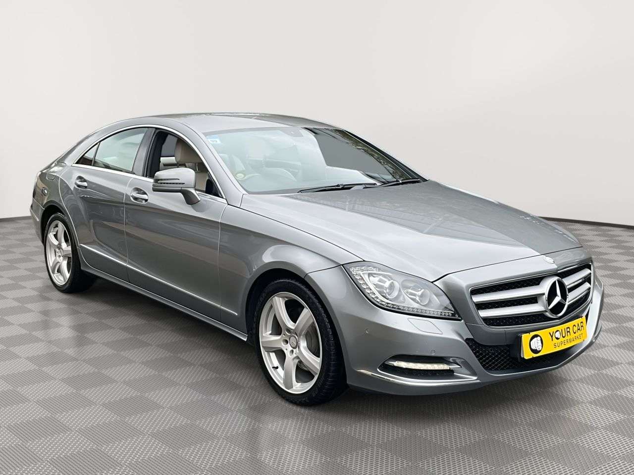 A 2012 MERCEDES-BENZ CLS 3.0 CLS350 CDI V6 BlueEfficiency Coupe 4dr Diesel G-Tronic+ Euro 5 (265 ps) A 2012 MERCEDES-BENZ CLS 3.0 CLS350 CDI V6 BlueEfficiency Coupe 4dr Diesel G-Tronic+ Euro 5 (265 ps)