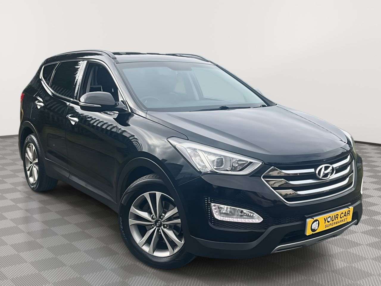 A 2015 HYUNDAI SANTA FE 2.2 CRDi Premium SUV 5dr Diesel Auto 4WD Euro 5 (5 seat) (194 bhp) A 2015 HYUNDAI SANTA FE 2.2 CRDi Premium SUV 5dr Diesel Auto 4WD Euro 5 (5 seat) (194 bhp)