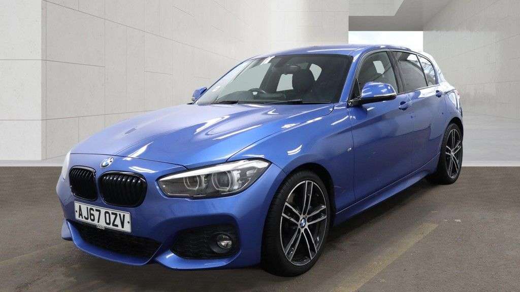 A 2018 BMW 1 SERIES 1.5 118i M Sport Shadow Edition Hatchback 5dr Petrol Auto Euro 6 (s/s) (136 A 2018 BMW 1 SERIES 1.5 118i M Sport Shadow Edition Hatchback 5dr Petrol Auto Euro 6 (s/s) (136