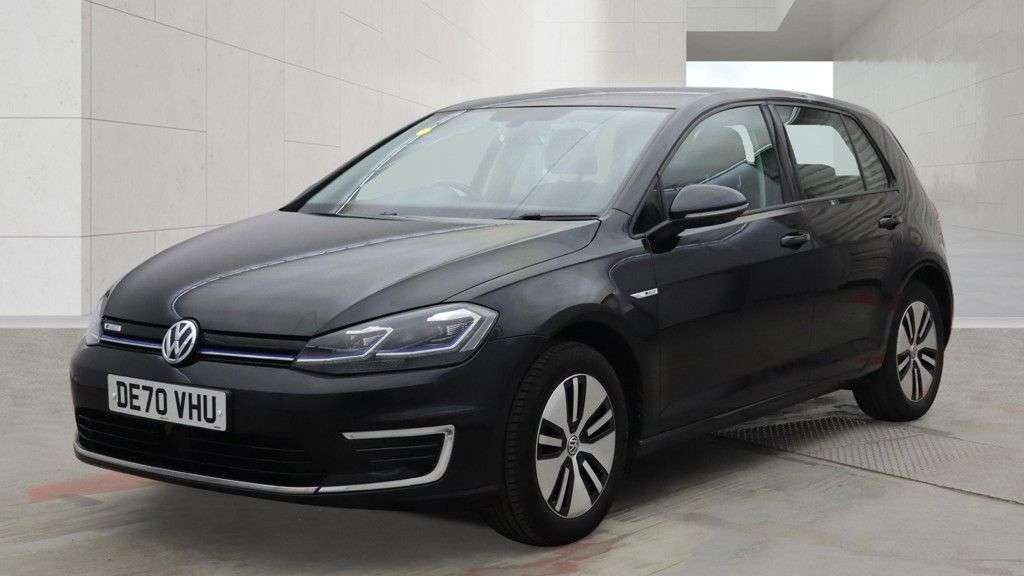 A 2020 VOLKSWAGEN E-GOLF 35.8kWh e-Golf Hatchback 5dr Electric Auto (136 ps) LOW MILES/ PARKING SENS A 2020 VOLKSWAGEN E-GOLF 35.8kWh e-Golf Hatchback 5dr Electric Auto (136 ps) LOW MILES/ PARKING SENS