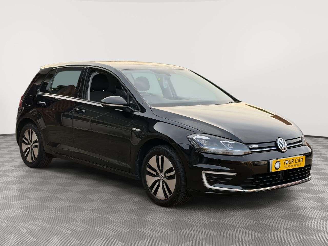 A 2020 VOLKSWAGEN E-GOLF 35.8kWh e-Golf Hatchback 5dr Electric Auto (136 ps) LOW MILES/ PARKING SENS A 2020 VOLKSWAGEN E-GOLF 35.8kWh e-Golf Hatchback 5dr Electric Auto (136 ps) LOW MILES/ PARKING SENS
