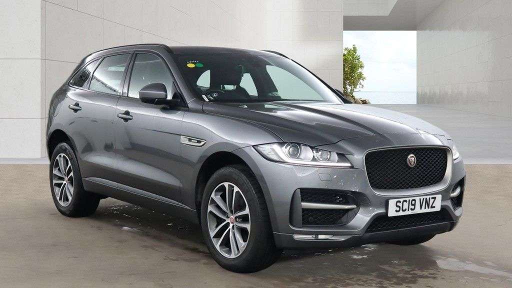 A 2019 JAGUAR F-PACE 2.0 D180 R-Sport SUV 5dr Diesel Auto AWD Euro 6 (s/s) (180 ps) POWERED TAIL A 2019 JAGUAR F-PACE 2.0 D180 R-Sport SUV 5dr Diesel Auto AWD Euro 6 (s/s) (180 ps) POWERED TAIL